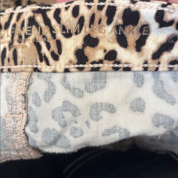 So slimming Chicos Leopard Print jeans ankle girlfriend fit size 16R - Picture 6 of 7